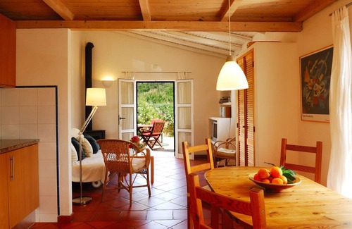 Abris Casa | Vale do Guizo Casa Nascente, comfortable countryside home, close to the sea