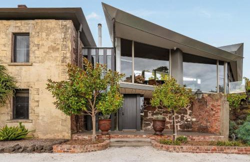 Ullina Casa | Vale Hill House