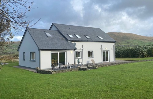 Bothar Bui Casa | Valentia View Holiday Home