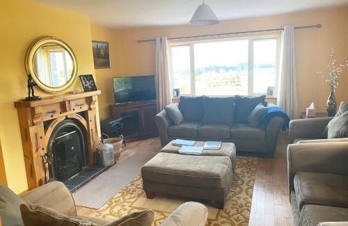 Bothar Bui Casa | Valentia View Holiday Home by Trident Holiday Homes