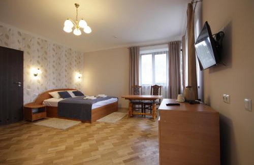 Skhidnytsya Hotel | Valentyna