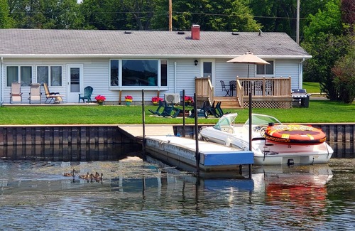 Sturgeon Bay Casa | Valhalla Guest House on the Waterfront