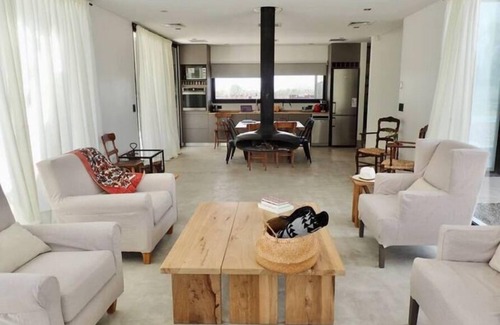 Tunuyan Casa | Valle de Uco Modern Chic w/ pool