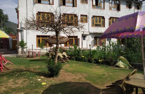 Srinagar Casa | Valley holidays