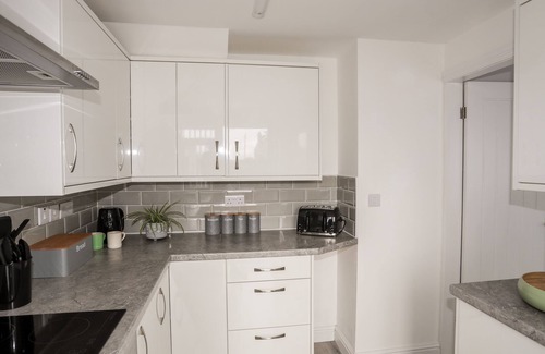 Valley Casa | VALLEY HOUSE, pet friendly, with a garden in Valley