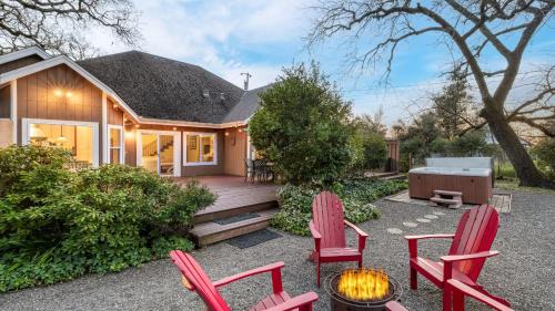 Kenwood Casa | Valley of the Moon by AvantStay Tranquil Escape Large Yard w Hot Tub Fire Pit