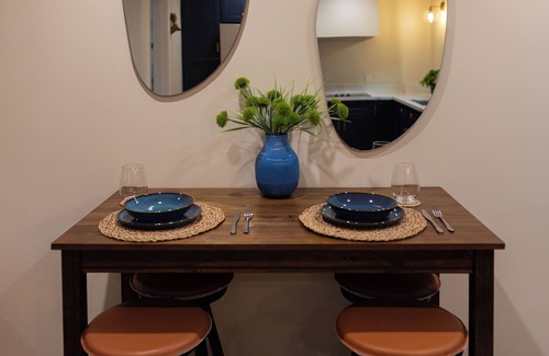 Sun Valley Casa | Valley Pocket: Your Chic LA Getaway with Private Patio & Amenities Galore!