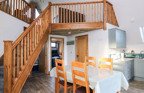 Llandysul Cabaña | Valley View Hideaway