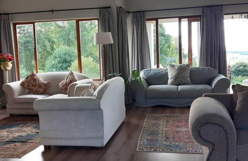 Nottingham Road Casa | Valley View the home with a view