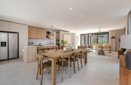 Salt Rock Apartamento | Valley Views Luxury Homes