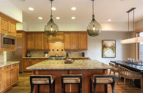 Truckee Casa | Valmont Vista, Gated Golf Community & Exclusive Club Amenities!