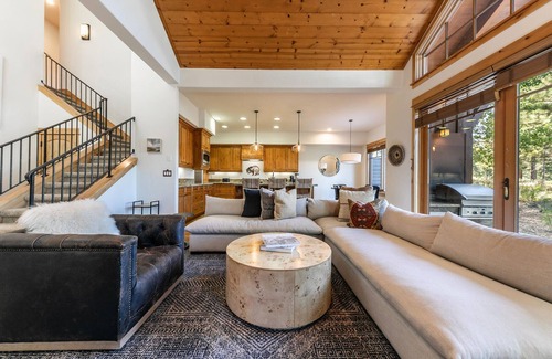 Truckee Casa | Valmont Vista, Gated Golf Community & Exclusive Club Amenities!