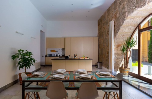 Castellammare Apartamento | Valverde Art Space by DomuSicily