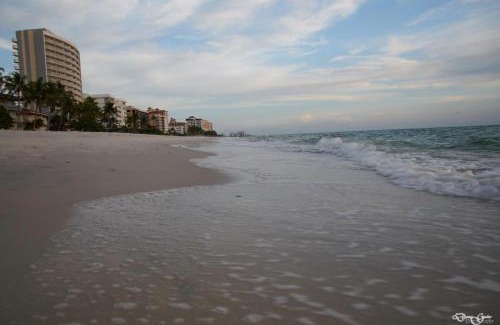 Vanderbilt Beach Apartamento | Vanderbilt Beach 3br/3ba condo