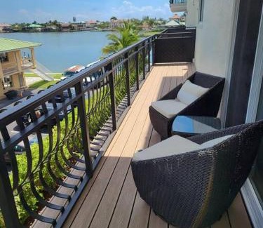 Vanderbilt Beach Apartamento | Vanderbilt Beach 3br/3ba condo