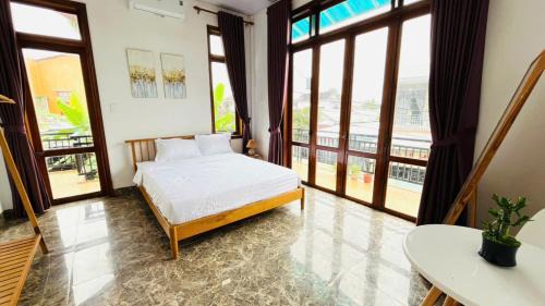 Hue Casa | Vang's Homestay - Huế