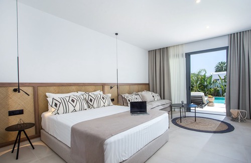 Faliraki Hotel | Vanik Suites