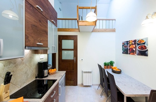 Wesoła Zachod Apartamento | Vanilla 3, 4bdr 2bth apartment 5min to Krakow's Main Square