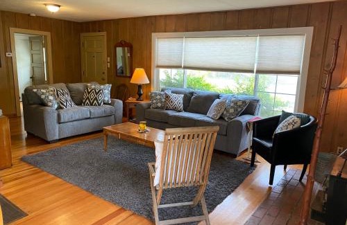 Groveland Casa | Vans Yosemite Garden Cottage