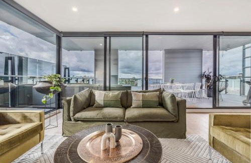 Abbotsford Casa | VAQUAY Embassy In Abbotsford