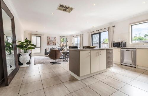 South Morang Casa | VAQUAY Provence In South Morang