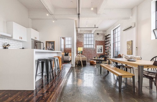 Fitzroy Condominio | VAQUAY Rose & Vine In Fitzroy