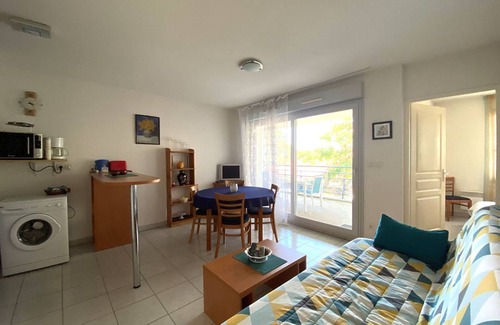 Vaux-sur-Mer Apartamento | Vaux-sur-Mer: Apartamento 2* con piscina y balcón