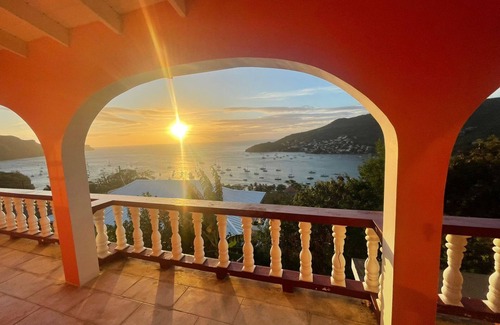 Mount Pleasant Bay Casa | Immaculate 3 Bed Villa Overlooking Admiralty Bay