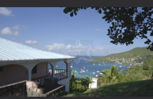 Mount Pleasant Bay Casa | Immaculate 3 Bed Villa Overlooking Admiralty Bay