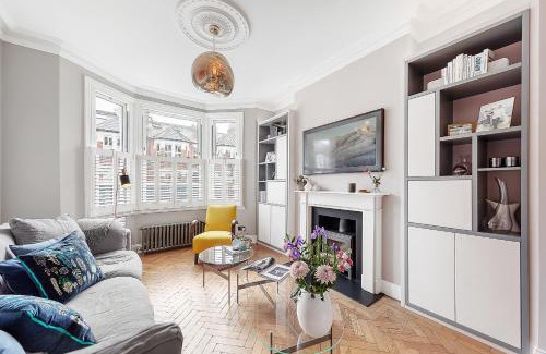Thornton Casa | Veeve - Clapham Fairytale