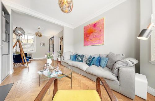 Thornton Casa | Veeve - Clapham Fairytale