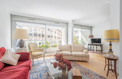 Neuilly-sur-Seine Apartamento | Veeve - Refined Retro