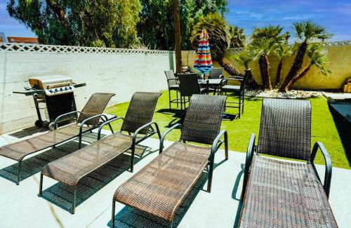 Rancho Oakey Casa | Vegas Getaway: Central 1 story, Private Pool, Game Room