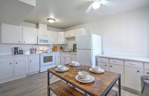 Las Vegas Casa | Vegas Getaway Near Strip! Sleeps 6!