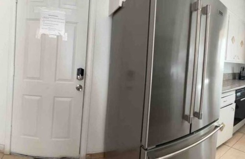 North Las Vegas Casa | Vegas house 3mile away from strip:8 bed 3 sofa bed