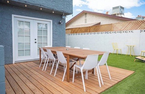 Paradise Casa | Vegas Luxe- 6BR & 3 BT pool/spa/bbq/golf<10min to Strip, Airport, Stadium & More