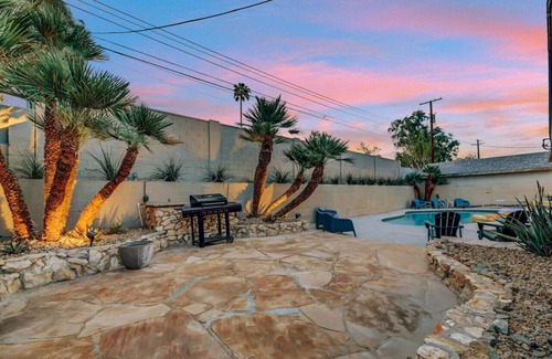 Las Vegas Villa | Vegas Villa Pool BBQ 5 mins to Las Vegas Strip!