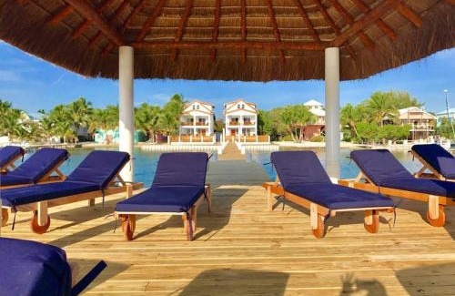 Caye Caulker Casa | VeLento Oceanfront Penthouse #1