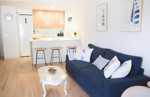 Velilla-Taramay Apartamento | Velilla Seaview with Pool and Parking