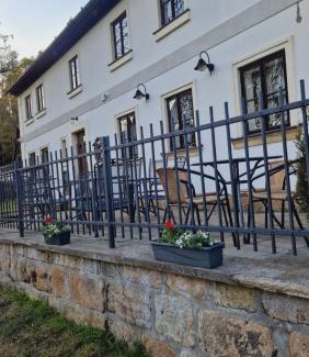 Rynoltice Apartamento | Velký rodinný pokoj v penzionu Sportturia