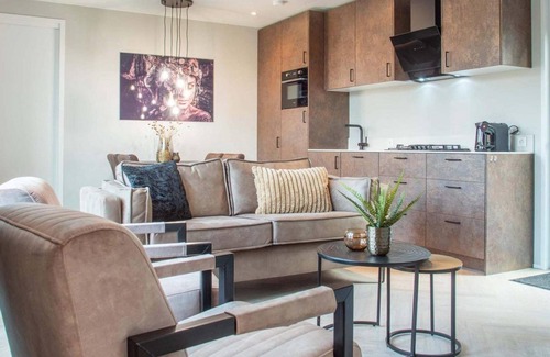 Beekbergen-Zuid Chalet De Esquí | ✓ Veluwehoeve at Recreatiepark Beekbergen ✓ Holiday home for 4 persons ✓ Located in Beekbergen (Gelderland) ✓ Holiday park on the Veluwe ✓ Book directly through the park