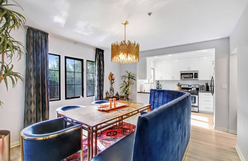 Panorama City Casa | Velvet and Brass Cozy Four Bedroom Poolside & Hot Tub Retreat