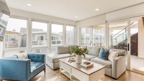 Santa Ana Heights Casa | Velvet Sand I by AvantStay Steps to Newport Beach Private Rooftop w Outdoor Kitchen Hot Tub