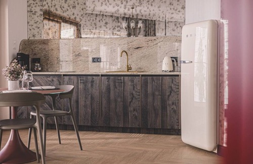 Bydgoszcz Apartamento | Velvet Tones Above the Old Town