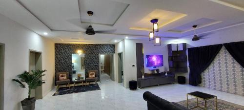 Fatehjang Apartamento | VELVET VIBES VILLA Near Islamabad Airport