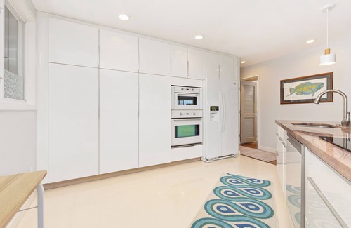 Pupukea Casa | Velzey Villa by Gather – 3BR w/Lanai, Full Kitchen & Washer/Dryer