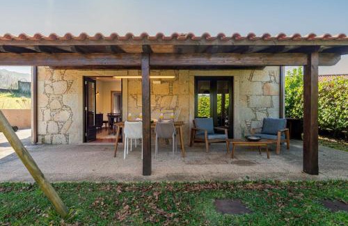 Venade Casa | Venade Mountain House by Portugal Active