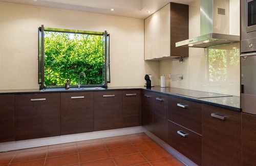 Caminha Casa | Venade Mountain House - Green Views, Pool & BBQ