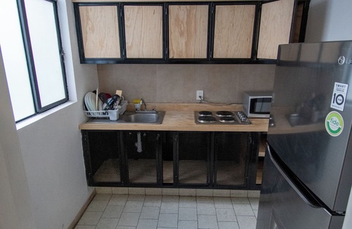 Leon Casa | Venator House Moral