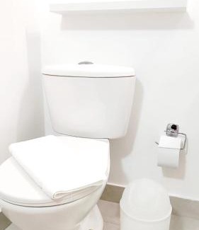 Usaquen Casa | VENECIA SUITE BOG Habitación sencilla con baño privado Unicentro norte